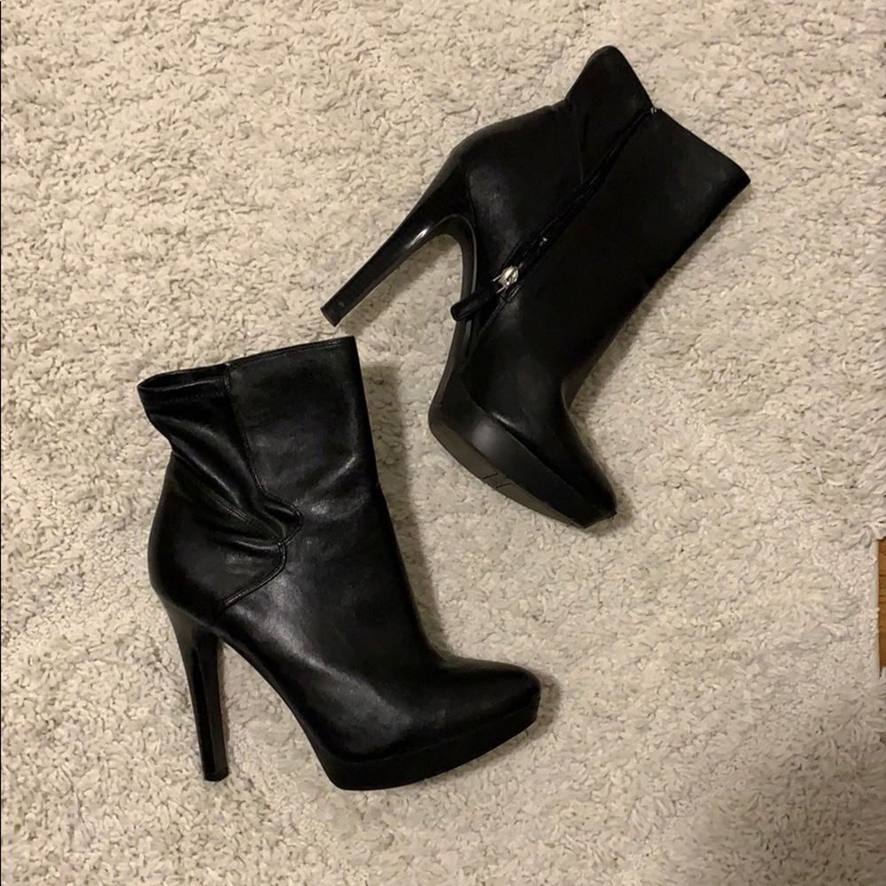 Nine West Izzabel boot in Sz 9